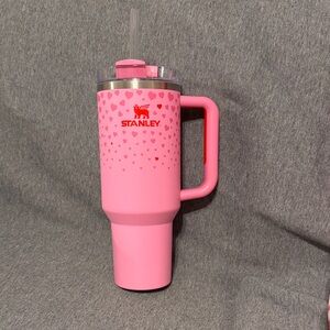 Stanley Target Exclusive 2025 Valentine’s Release Sweet Hearts Quencher 40oz